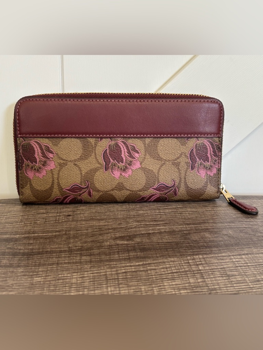 Coach Accordion Zip Wallet in Signature Canvas with Desert Tulip Print - Picture 2 of 14
